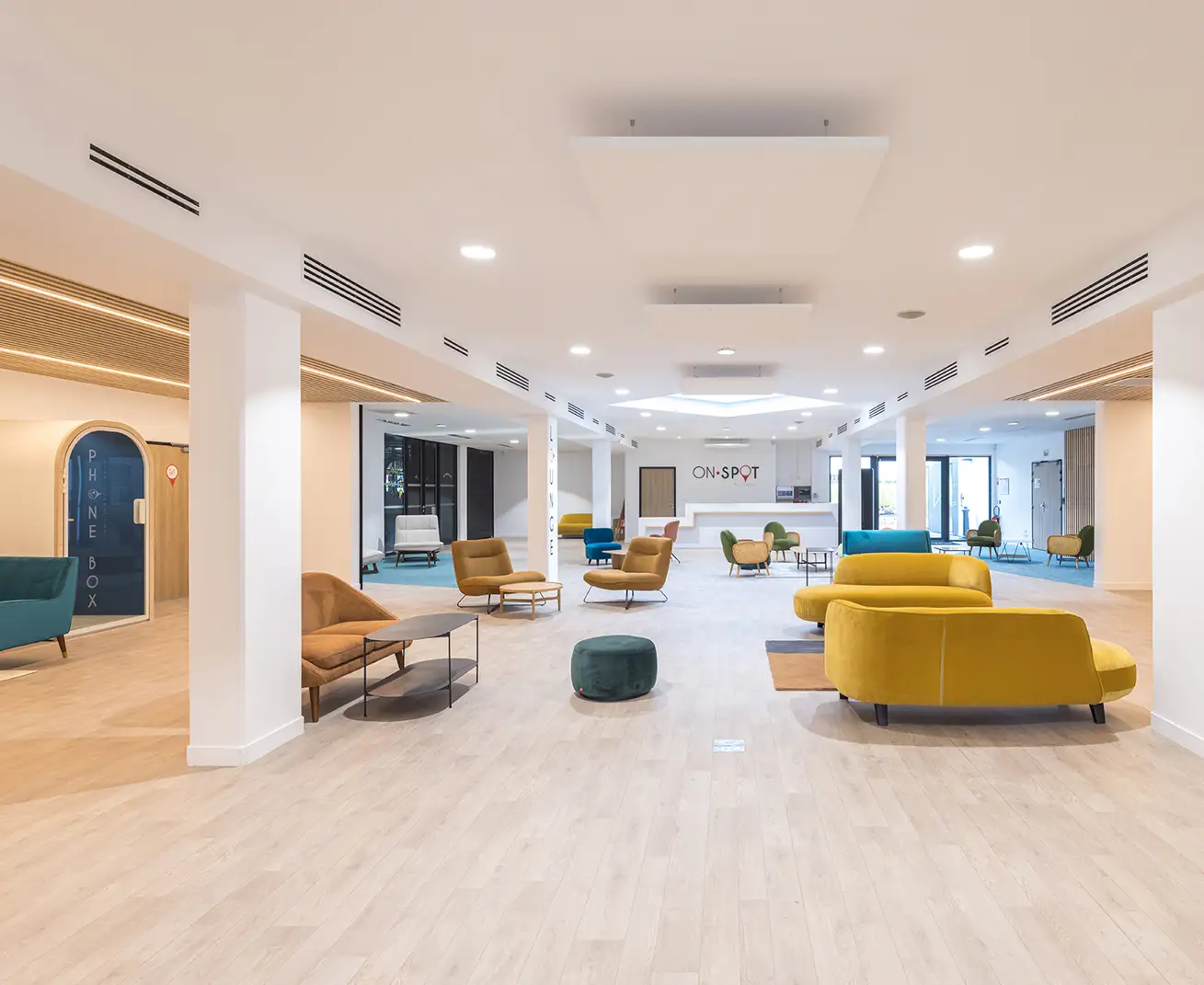 Design Intérieur de l'Espace Now Connected de Bayonne